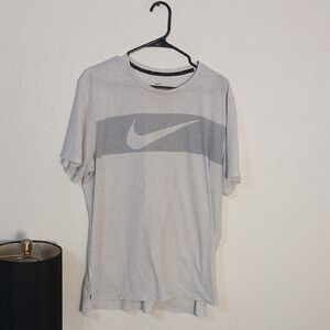 Nike Light Gray Short Sleeve Tee
